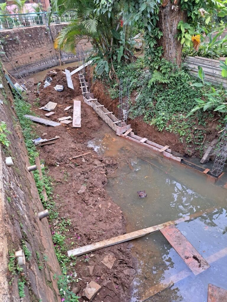 Rebuilding-The-Stream-Retaining-Wall-At-Thien-An-5