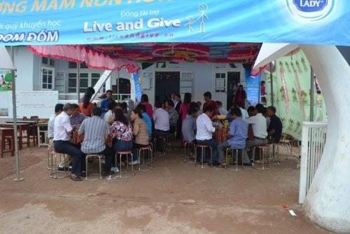 Truong-mam-non-hong-thuy-5